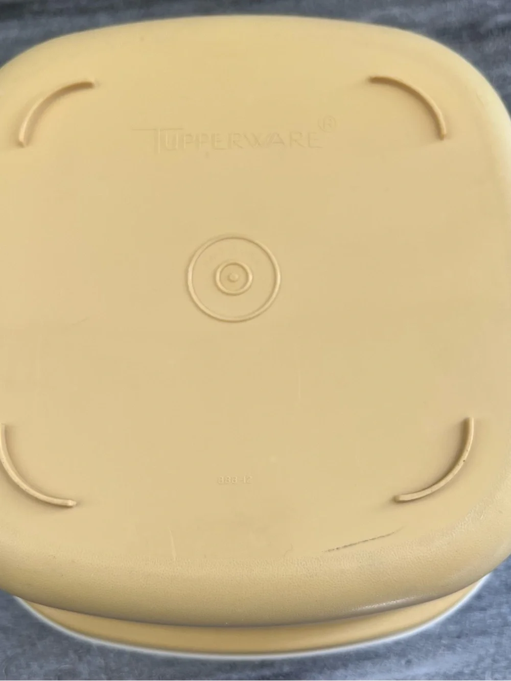 Vintage 3 Quart Tupperware Harvest Gold Steam & Store Steamer 888 Strainer w Lid